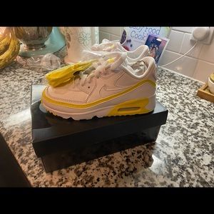 Undefeated x Nike Air Max 90